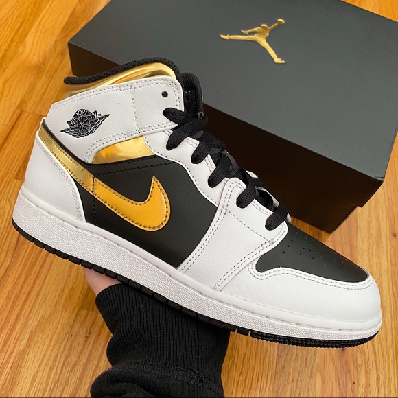 Jordan Shoes - Air Jordan 1 Mid Women’s Sneakers